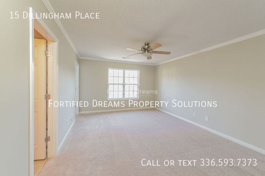 Centrally Located North Greensboro Townhome - Pisgah Church & Elm property image