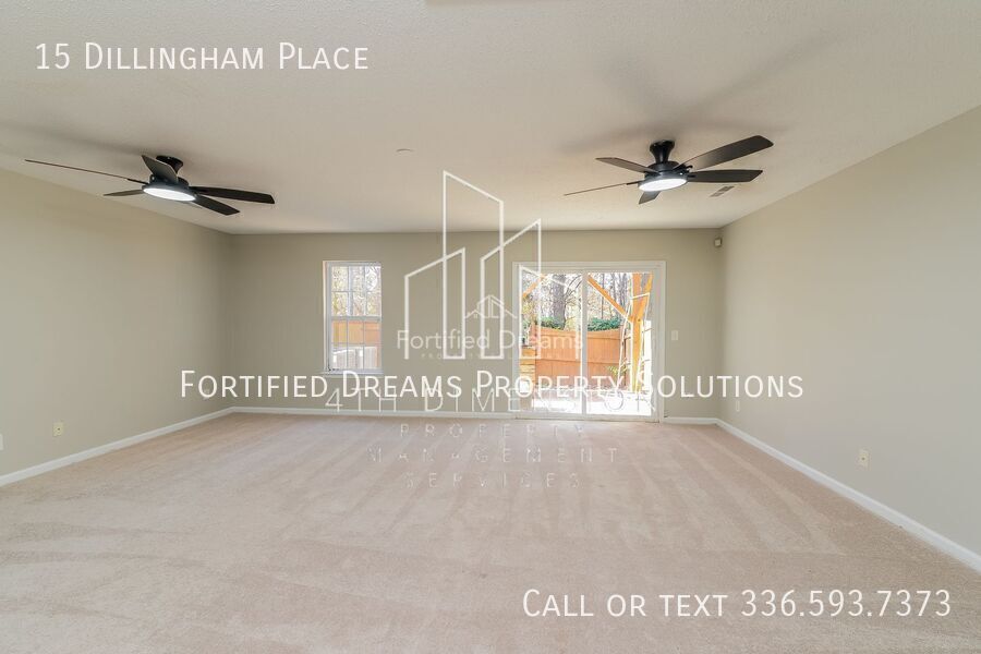 Centrally Located North Greensboro Townhome - Pisgah Church & Elm property image