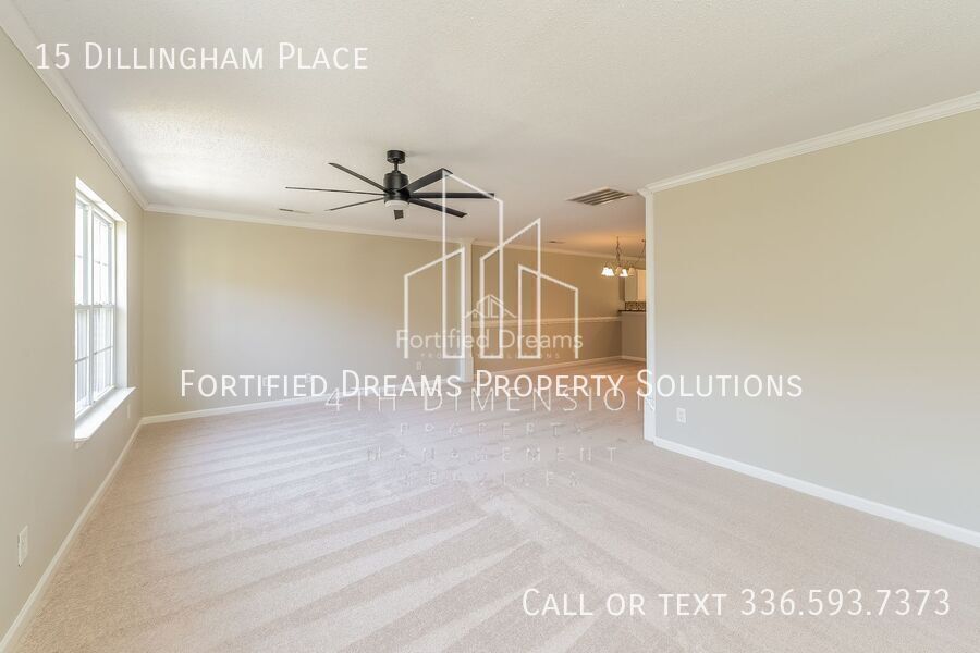 Centrally Located North Greensboro Townhome - Pisgah Church & Elm property image