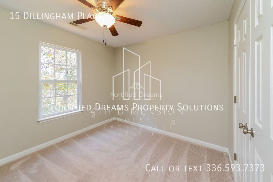 Centrally Located North Greensboro Townhome - Pisgah Church & Elm property image