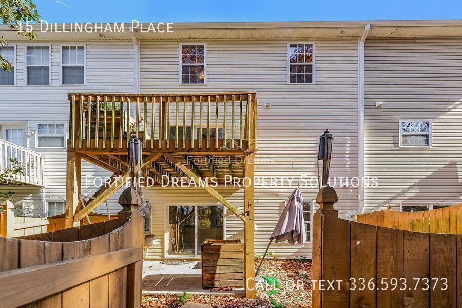 Centrally Located North Greensboro Townhome - Pisgah Church & Elm property image