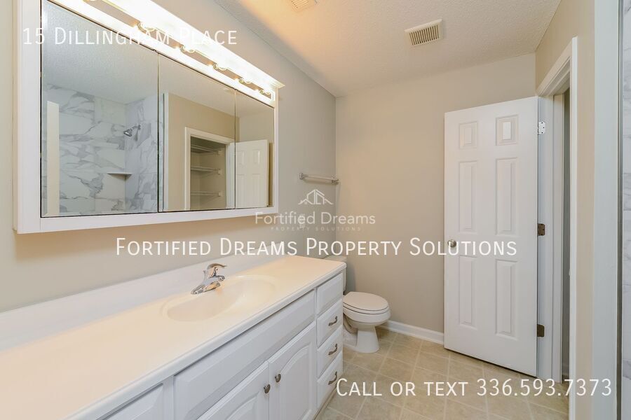 Centrally Located North Greensboro Townhome - Pisgah Church & Elm property image