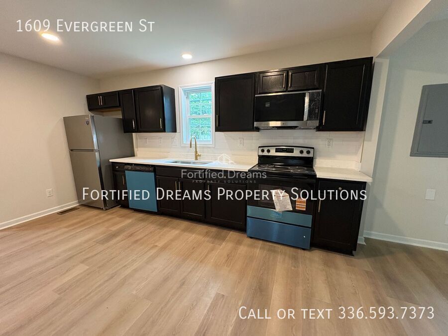 Welcoming 2 Bedroom Home Minutes from Downtown Durham! property image