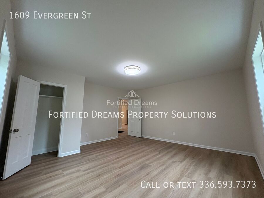 Welcoming 2 Bedroom Home Minutes from Downtown Durham! property image
