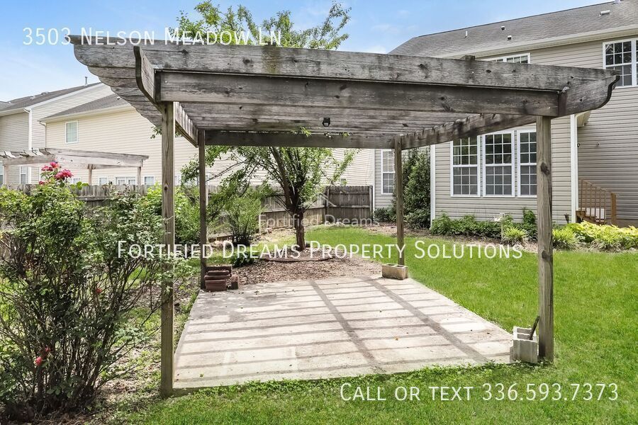 Spacious 4BR/2.5BA Home in Greensboro | 3,500+ Sqft | Garage | Fireplace property image