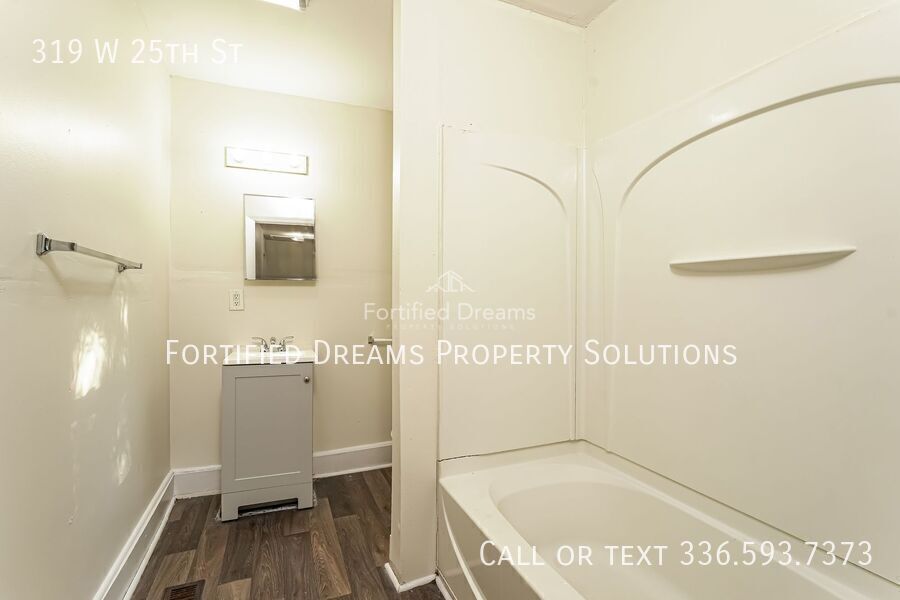 Charming 4 Bedroom Home in Winston-Salem with Spacious Layout and Convenient Location! property image