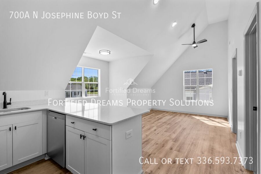 Available Now | Modern 2BD/1BA ADU | Private Garage Parking | Greensboro property image