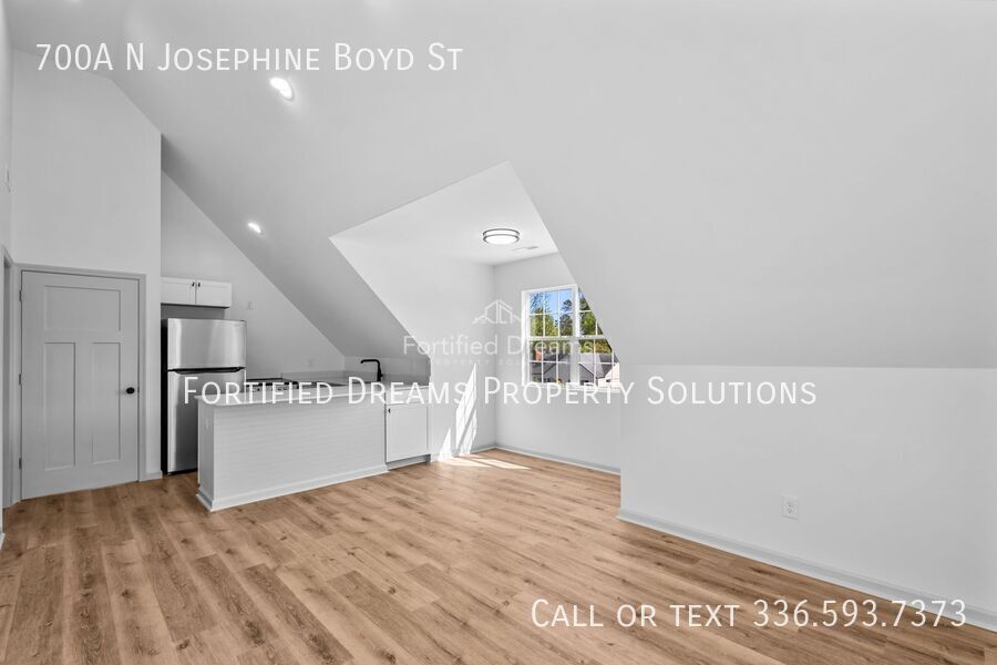 Available Now | Modern 2BD/1BA ADU | Private Garage Parking | Greensboro property image
