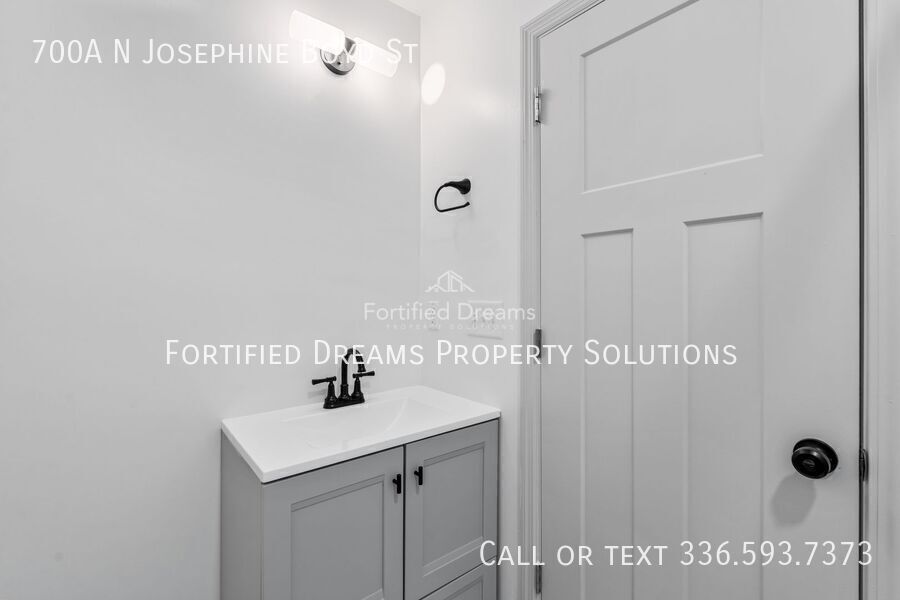 Available Now | Modern 2BD/1BA ADU | Private Garage Parking | Greensboro property image
