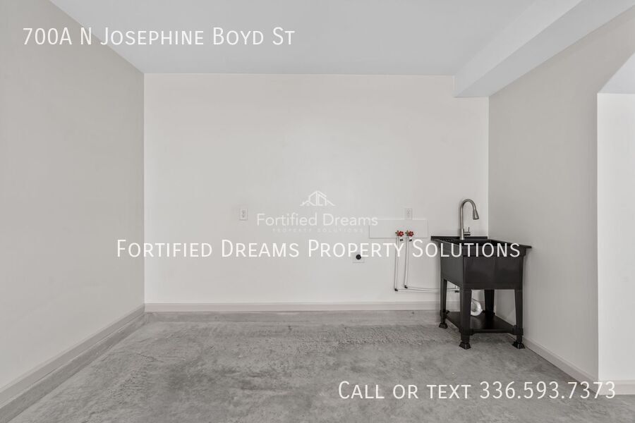 Available Now | Modern 2BD/1BA ADU | Private Garage Parking | Greensboro property image