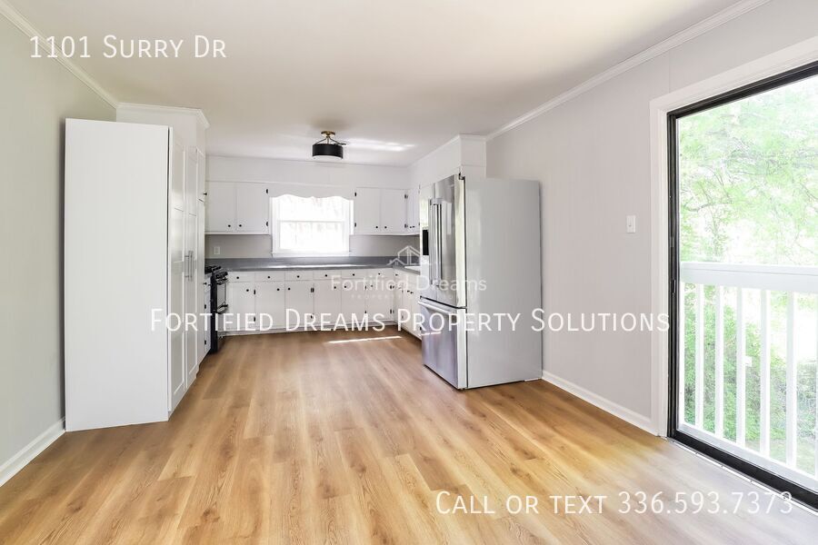 Available August 10: 3 Bed / 3 Bath Brick Ranch on Surry Dr, Guilford Hills, Large Basement & 2 Bonus Rooms property image