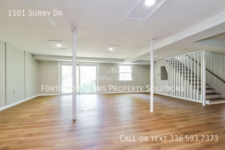 Available August 10: 3 Bed / 3 Bath Brick Ranch on Surry Dr, Guilford Hills, Large Basement & 2 Bonus Rooms property image