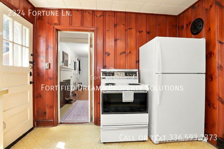 The Sunporch Bungalow – Guilford Hills, Fully Fully furnished and WIFI property image