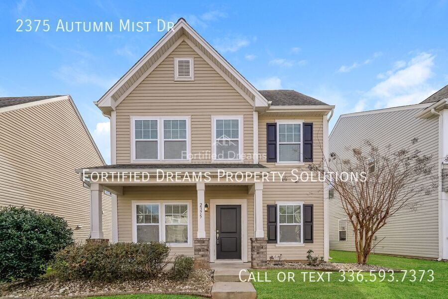 3 Bed, 2.5 Bath in Hillcrest Towne Center | 2-Car Garage, Community Pool property image