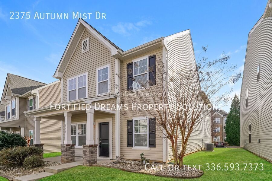 3 Bed, 2.5 Bath in Hillcrest Towne Center | 2-Car Garage, Community Pool property image