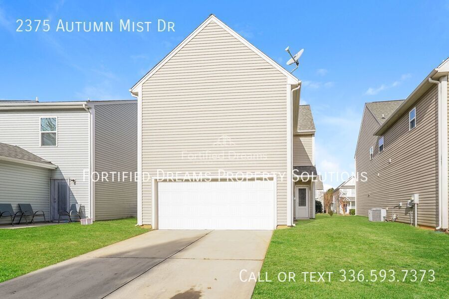 3 Bed, 2.5 Bath in Hillcrest Towne Center | 2-Car Garage, Community Pool property image