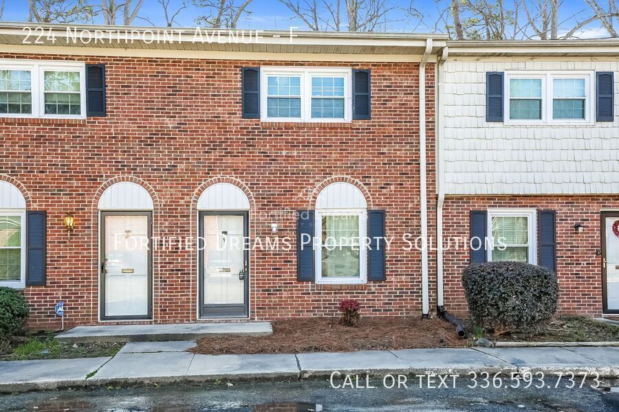 2 Bed, 1.5 Bath Townhome Condo in High Point, NC, 1,120 Sq Ft, Private Patio property image