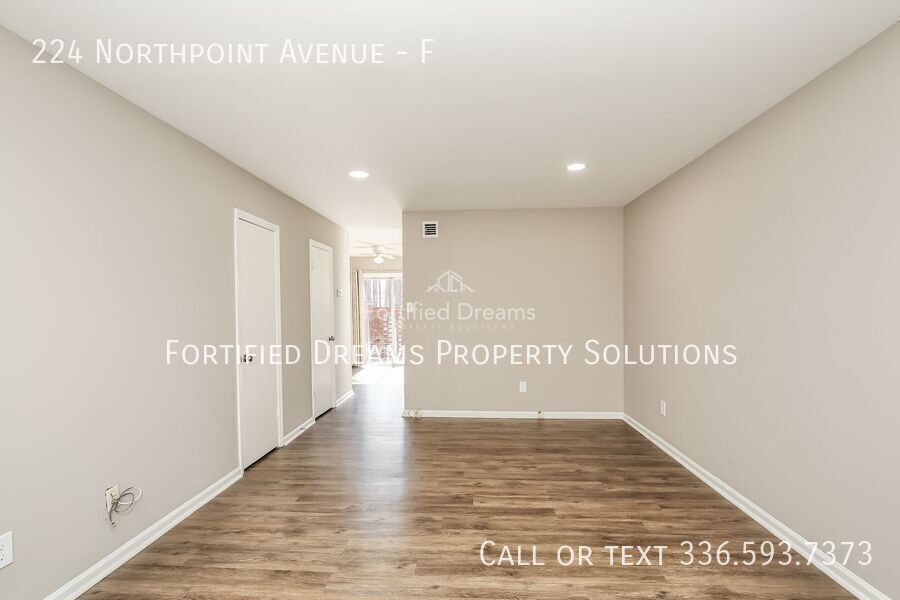2 Bed, 1.5 Bath Townhome Condo in High Point, NC, 1,120 Sq Ft, Private Patio property image