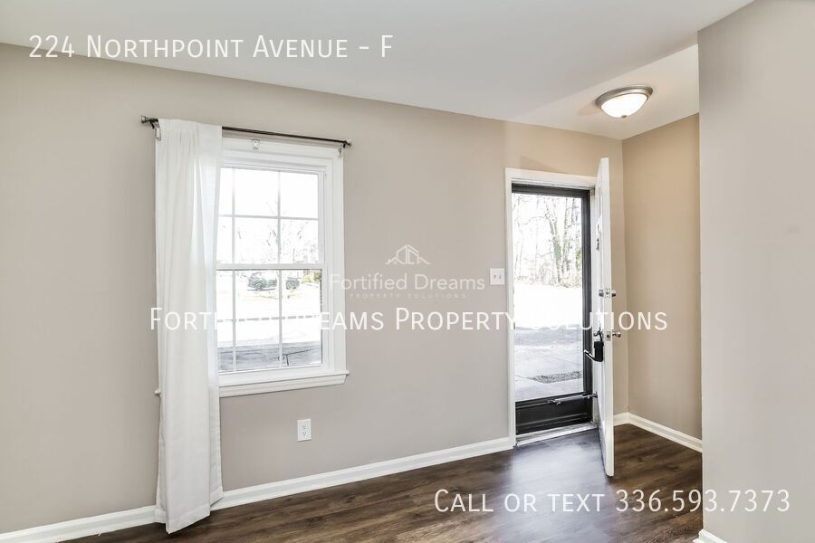 2 Bed, 1.5 Bath Townhome Condo in High Point, NC, 1,120 Sq Ft, Private Patio property image