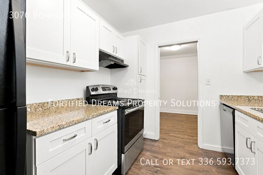 Charming & Spacious Condo w/ Sunroom in Desirable Winston-Salem Location!! property image