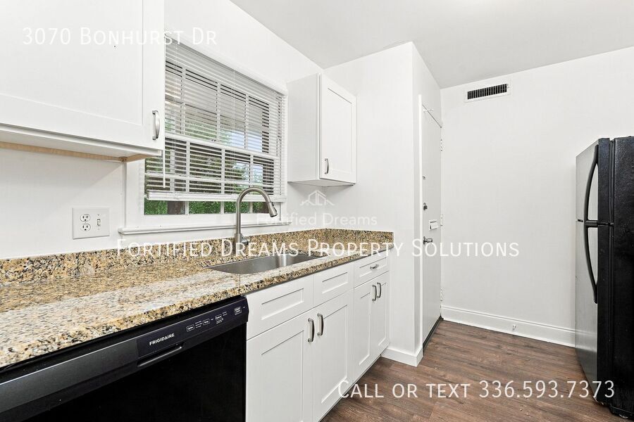 Charming & Spacious Condo w/ Sunroom in Desirable Winston-Salem Location!! property image