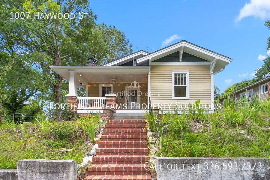 Charming Furnished Craftsman Bungalow, Rocking-Chair Porch, Near Downtown Greensboro & UNCG property image