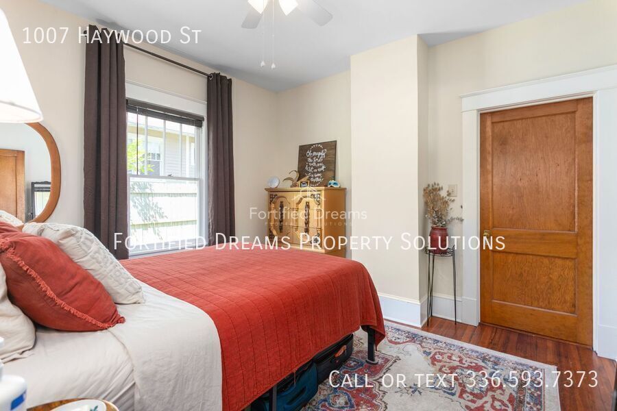 Charming Furnished Craftsman Bungalow, Rocking-Chair Porch, Near Downtown Greensboro & UNCG property image