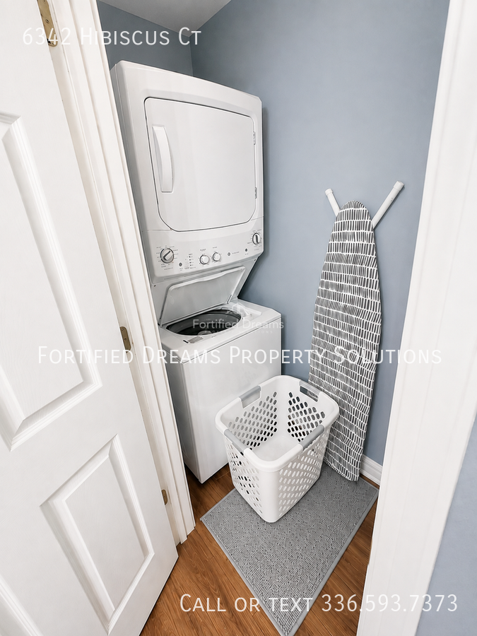 THE BACKYARD, 3BR Townhome + Loft + Location! property image