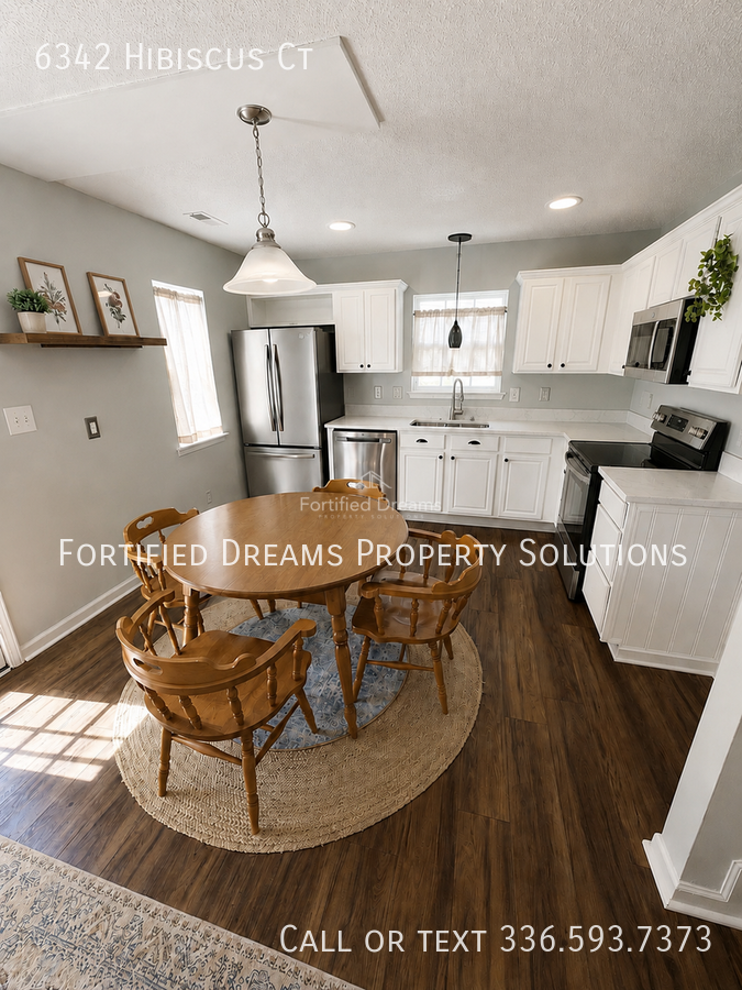 THE BACKYARD, 3BR Townhome + Loft + Location! property image