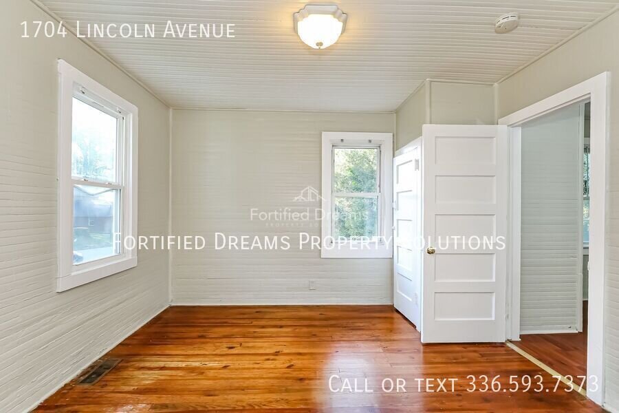 1704 Lincoln Ave | 2 Bed • 1 Bath | A House, A Yard, A Place of Your Own property image