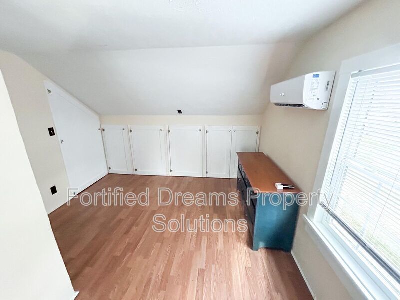 Historic Charm Meets Modern Comfort: Fully Furnished Mid-Term Rental in Siler City! property image