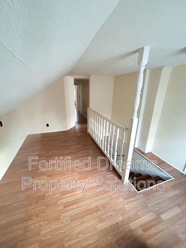 Historic Charm Meets Modern Comfort: Fully Furnished Mid-Term Rental in Siler City! property image