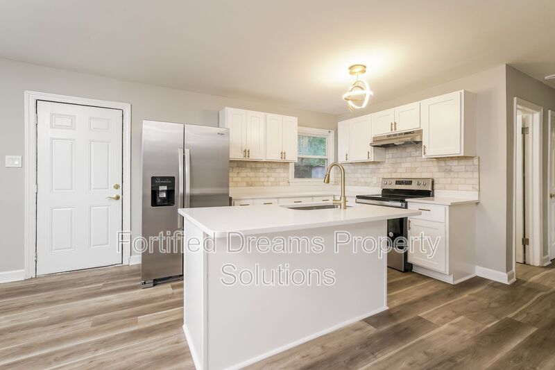 Renovated 3BR/1BA Home near Downtown Greensboro! Modern Kitchen & Great Location property image