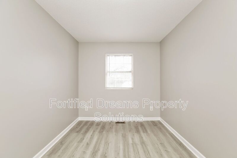 2208 Gable Way Unit B | 3-Bed, 2-Bath Duplex in High Point property image