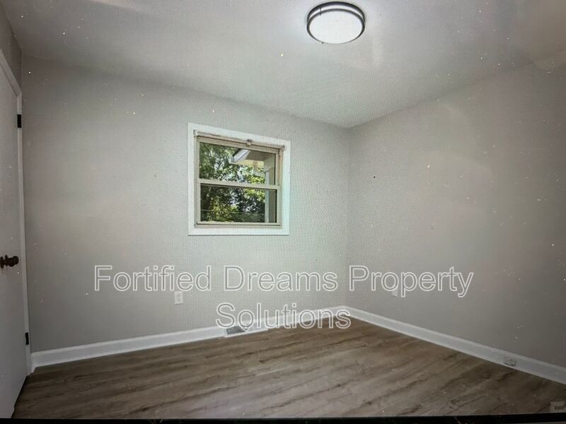 Cute 4 Bedroom Ranch on a Quiet Cul De Sac!!! property image