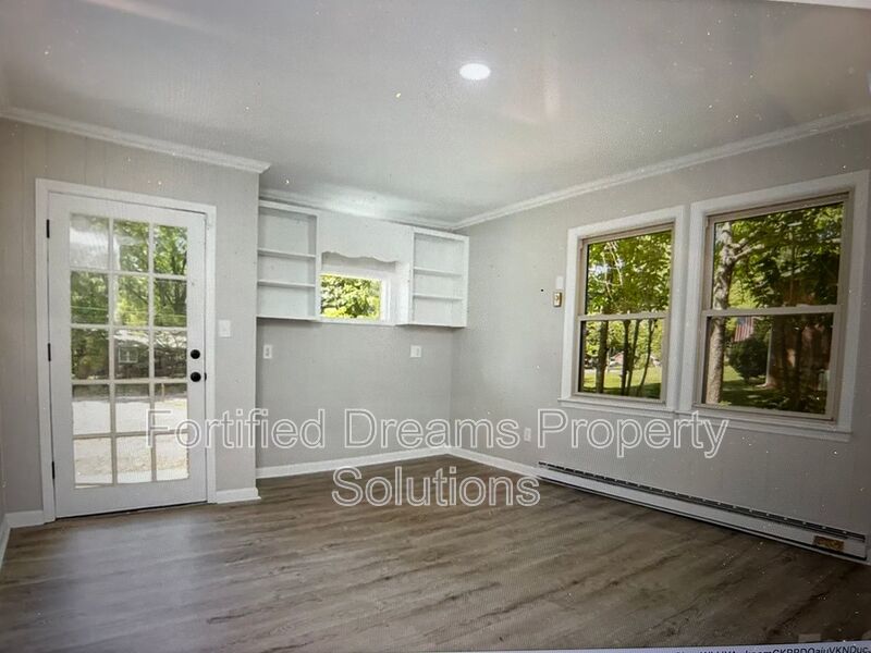 Cute 4 Bedroom Ranch on a Quiet Cul De Sac!!! property image