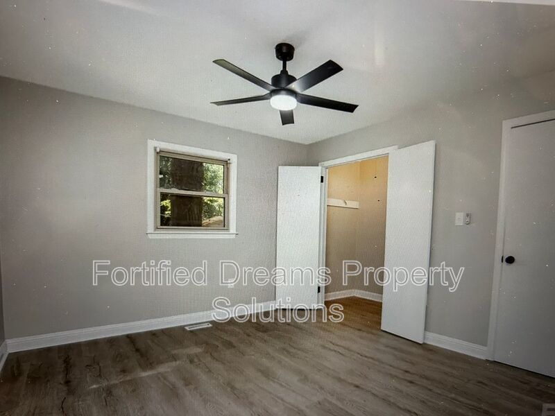 Cute 4 Bedroom Ranch on a Quiet Cul De Sac!!! property image
