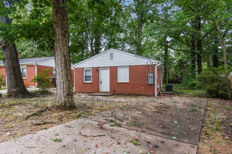 Cozy & Charming 3-Bedroom Home! property image