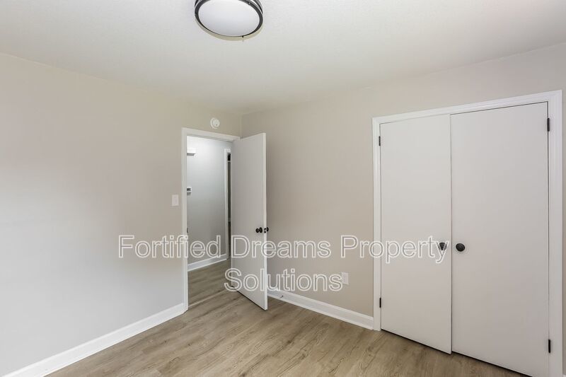 Cute 4 Bedroom Ranch on a Quiet Cul De Sac!!! property image
