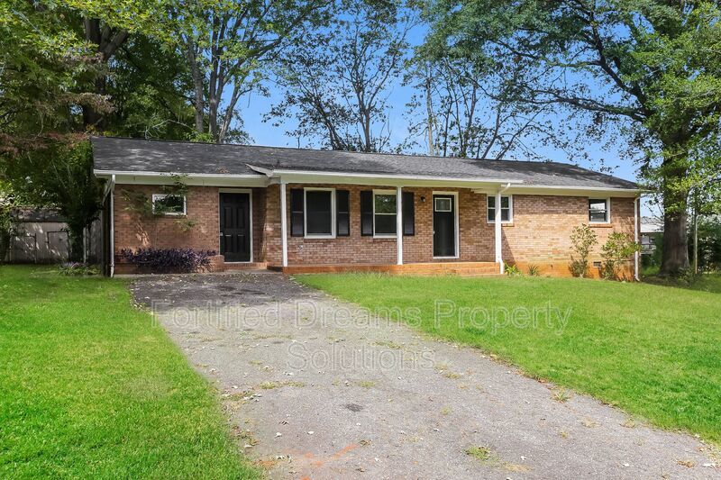 Cute 4 Bedroom Ranch on a Quiet Cul De Sac!!! property image