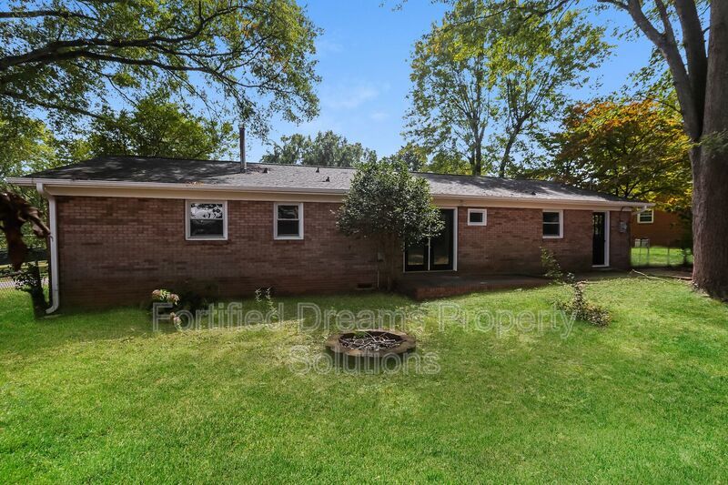 Cute 4 Bedroom Ranch on a Quiet Cul De Sac!!! property image