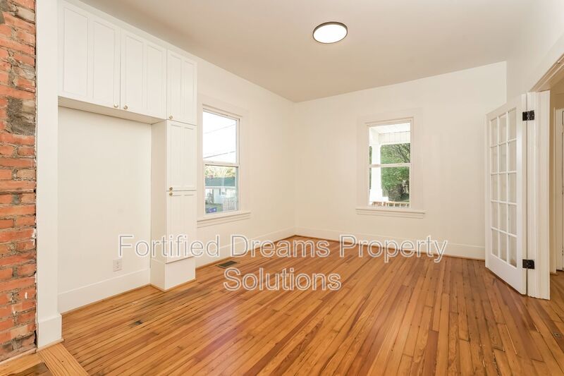 Newly renovated 4 bedroom, 2 bath home with Historic Charm in Winston Salem property image