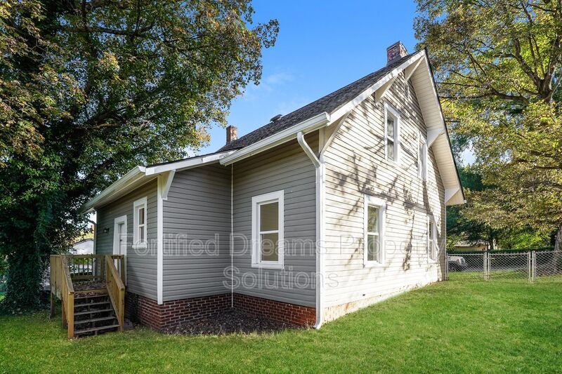 Newly renovated 4 bedroom, 2 bath home with Historic Charm in Winston Salem property image