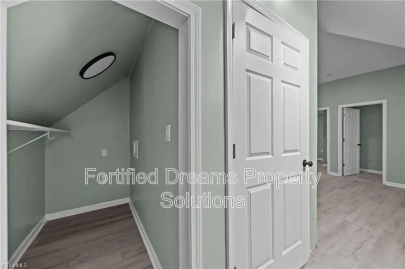 Newly renovated 2 bedroom 1 bath apartment in Reidsville property image