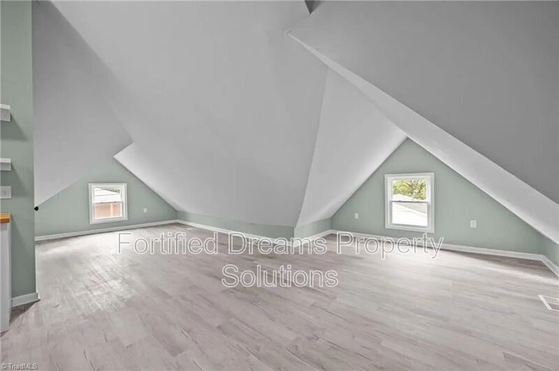 Newly renovated 2 bedroom 1 bath apartment in Reidsville property image