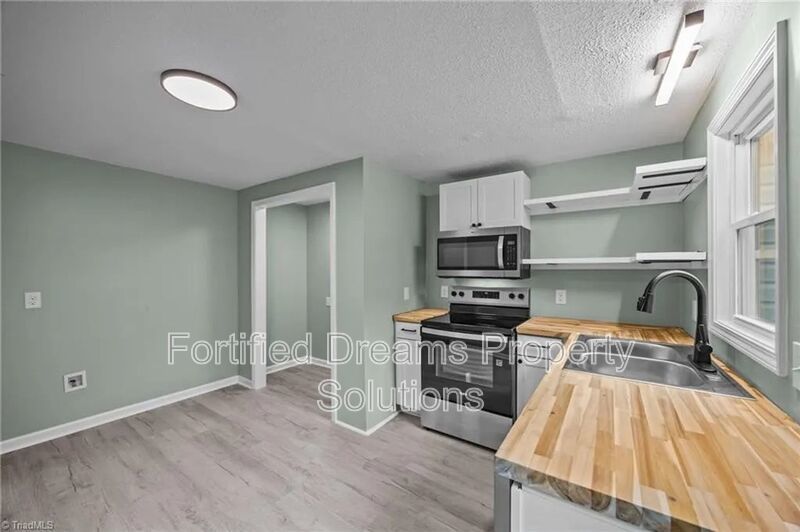 Newly renovated 2 bedroom 1 bath apartment in Reidsville property image