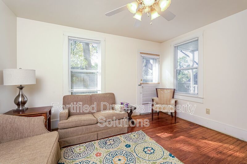 Live Local. Love the Location! property image