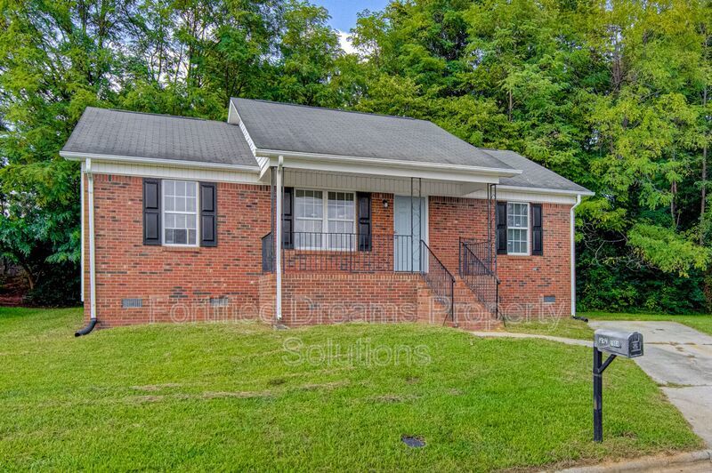 Charming 3BR/2BA Home in Greensboro | Newly Updated, Deck & Vaulted Ceilings property image