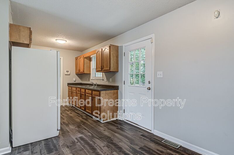 Charming 3BR/2BA Home in Greensboro | Newly Updated, Deck & Vaulted Ceilings property image