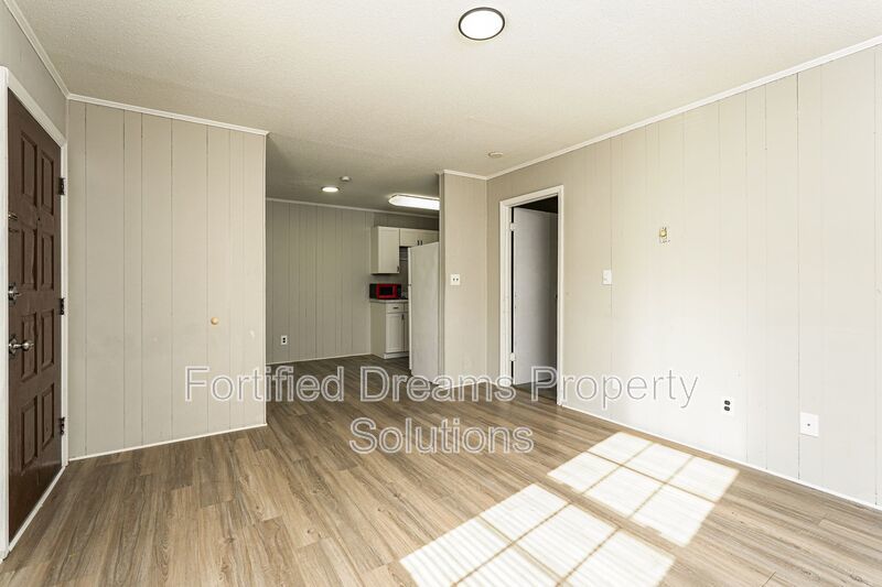 Bradford Court Apartments - 1 Bedroom & 1 Bathroom property image